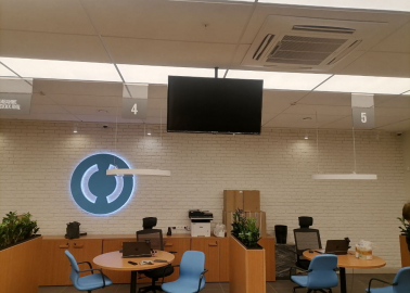 servisnoe-obsluzhivanie-sistem-elektronnoy-ocheredi-bank-otkrytie-vsya-rossiya