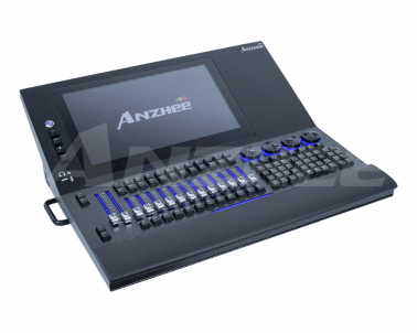 konsol-dlya-upravleniya-svetovym-oborudovaniem-anzhee-eventure-master-with-flight-case