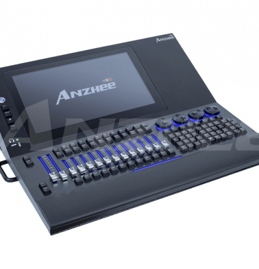 konsol-dlya-upravleniya-svetovym-oborudovaniem-anzhee-eventure-master-with-flight-case