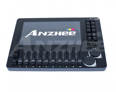 konsol-dlya-upravleniya-svetovym-oborudovaniem-anzhee-eventure-run-with-flight-case