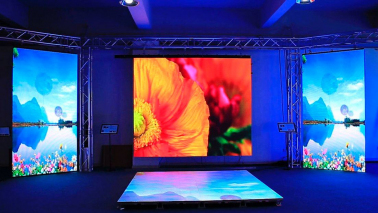 svetodiodnyy-ekran-dlya-pomesheniy-r1-86