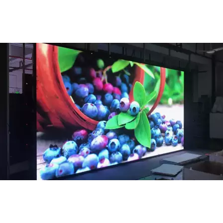 svetodiodnyy-ekran-4h2-metra-3840x1920-mm-shag-pikselya-2-mm