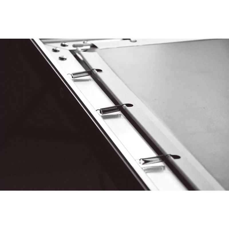 natyazhnoy-ekran-na-rame-s-tehnologiey-otrazheniya-vneshney-zasvetki-rama-8-sm-radiance-frame-radiance-0-8-100-151h231-16-10-1