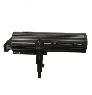 teatralnyy-profilnyy-prozhektor-anzhee-pro-spectrum-profile-a-300-fl5